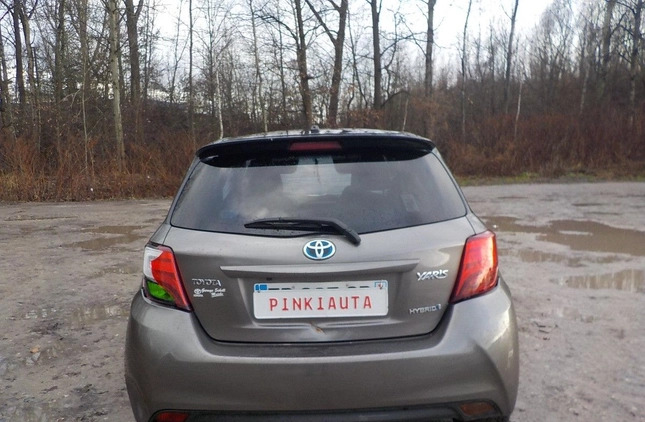 Toyota Yaris cena 24900 przebieg: 103101, rok produkcji 2016 z Łomianki małe 254